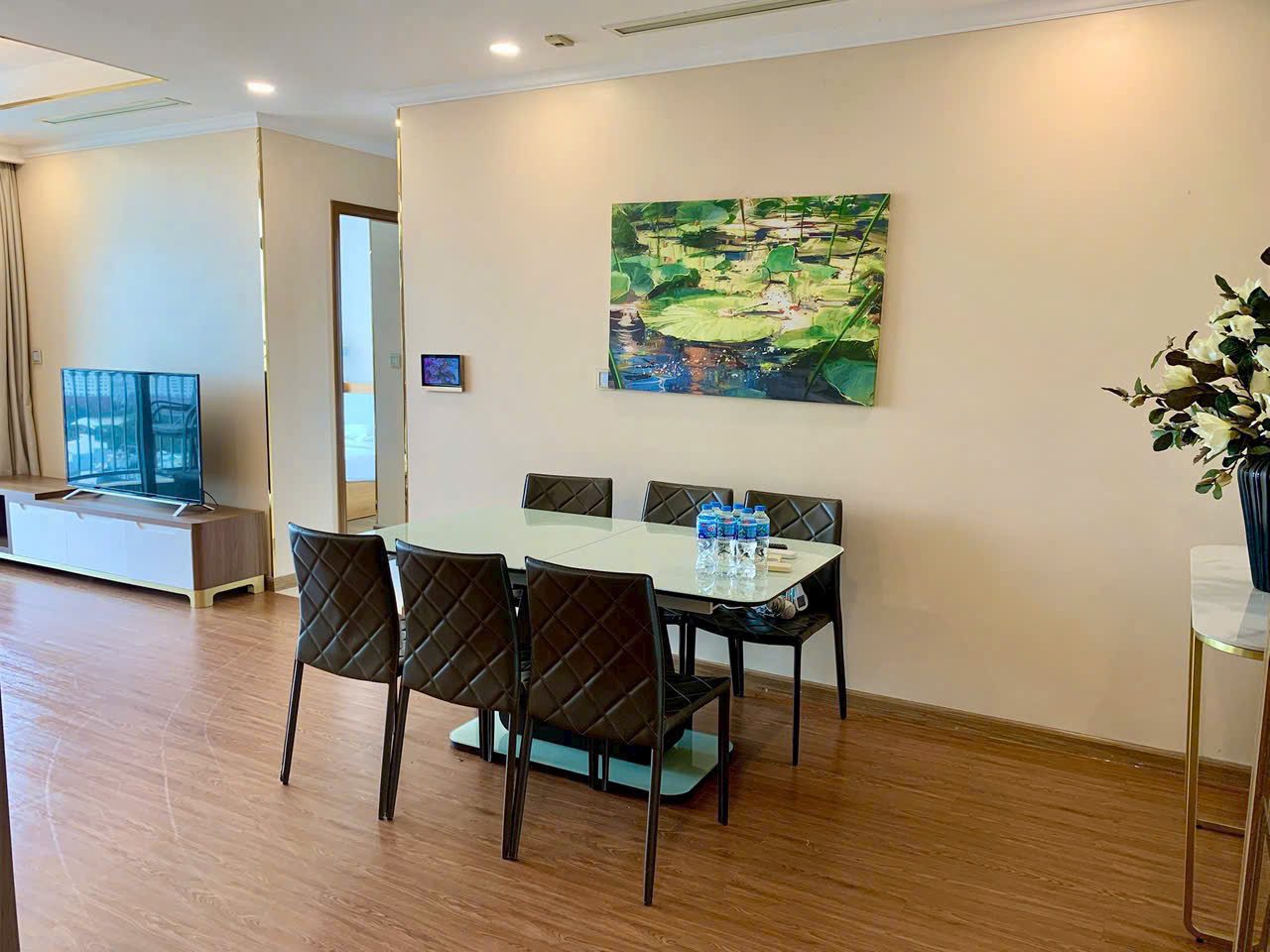 3 Bedrooms For Rent In Vinhomes Central Park - Bright City View