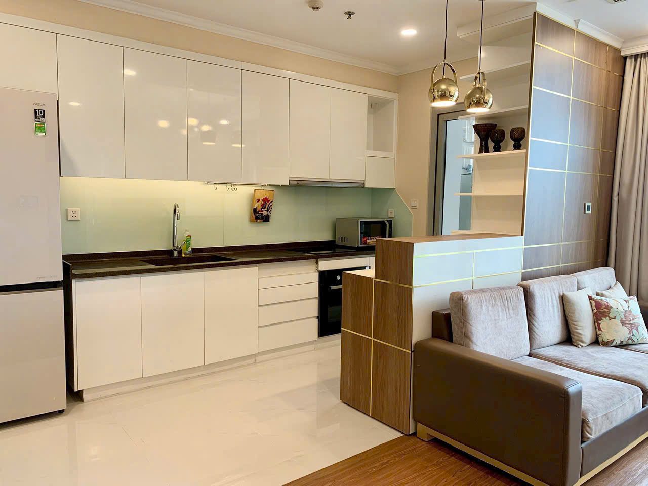 3 Bedrooms For Rent In Vinhomes Central Park - Bright City View