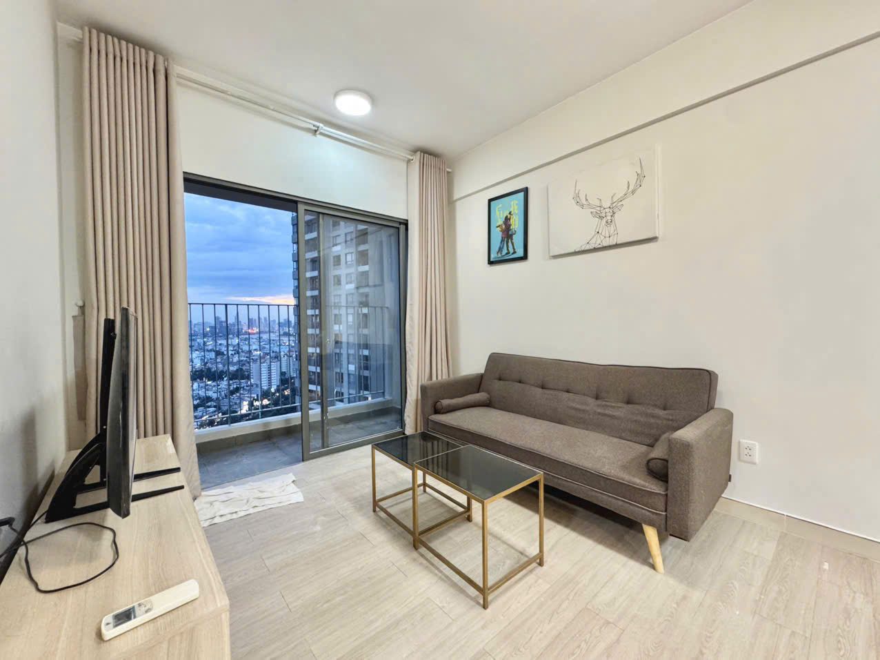 Minimal 2 Bedroom Apartment In T5 Masteri Thao Dien - City View