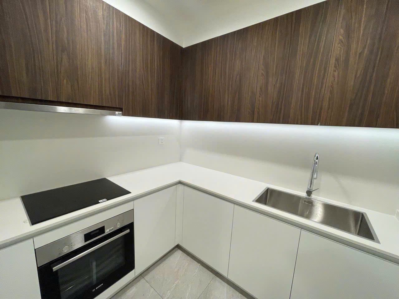 Modern 4 Bedroom Apartment In Zeit Thu Thiem On High floor