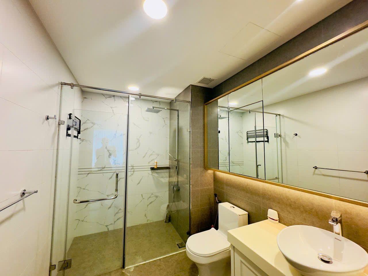 Sunwah Pearl 2 Bedroom Apt For Rent – High floor, Warm Unit
