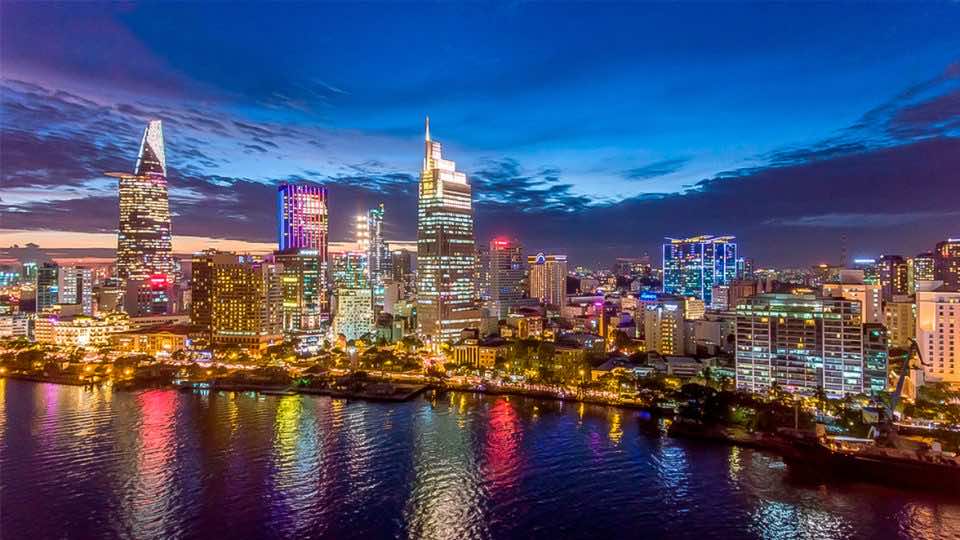 best 5 apartments for single expat in District 1 HCMC
