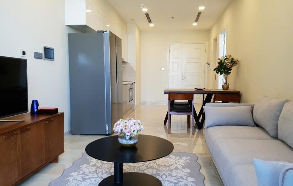 Furnished 1 bedroom for rent Vinhomes Golden River - City view