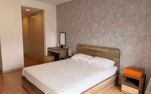 Japandi 2BR for rent in City Garden - Fully furnished with city view