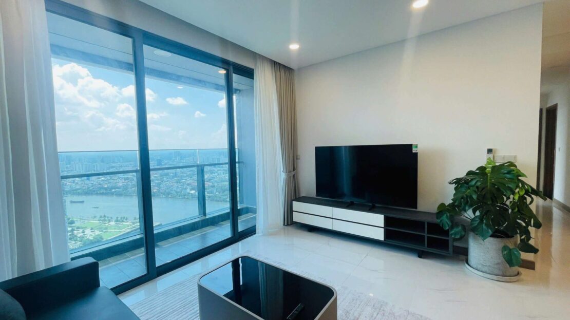 Sunwah Pearl 2 bedrooms for rent high floor | L81 & river view