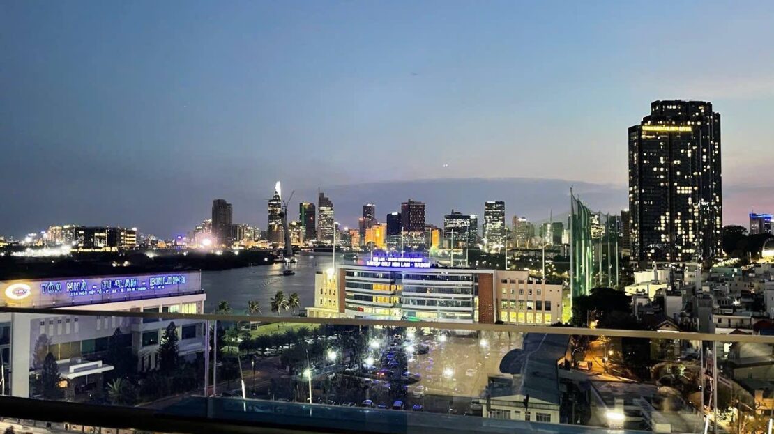 modern 2 bedroom apartment for rent - open river view