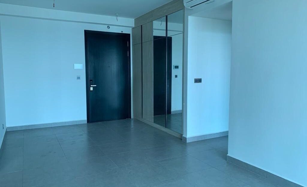 unfurnished 3 bedroom apartment for rent in Feliz en Vista - open city view