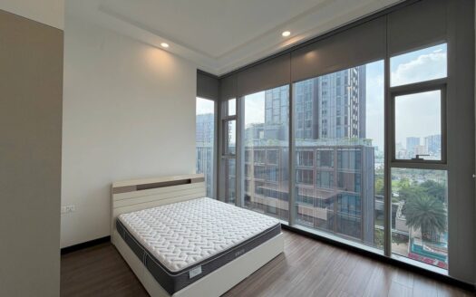Empire City 3BR apartment for rent - Low floor, river view