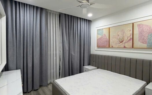 Vinhomes Central Park 2 bedroom apartment for rent in Park 7 - white tone