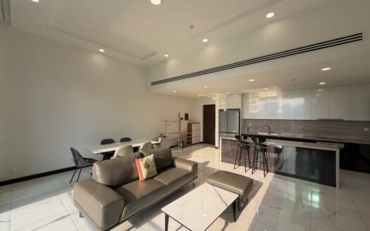 Elegant Riverside Living: Empire City 3 bedroom for rent river view