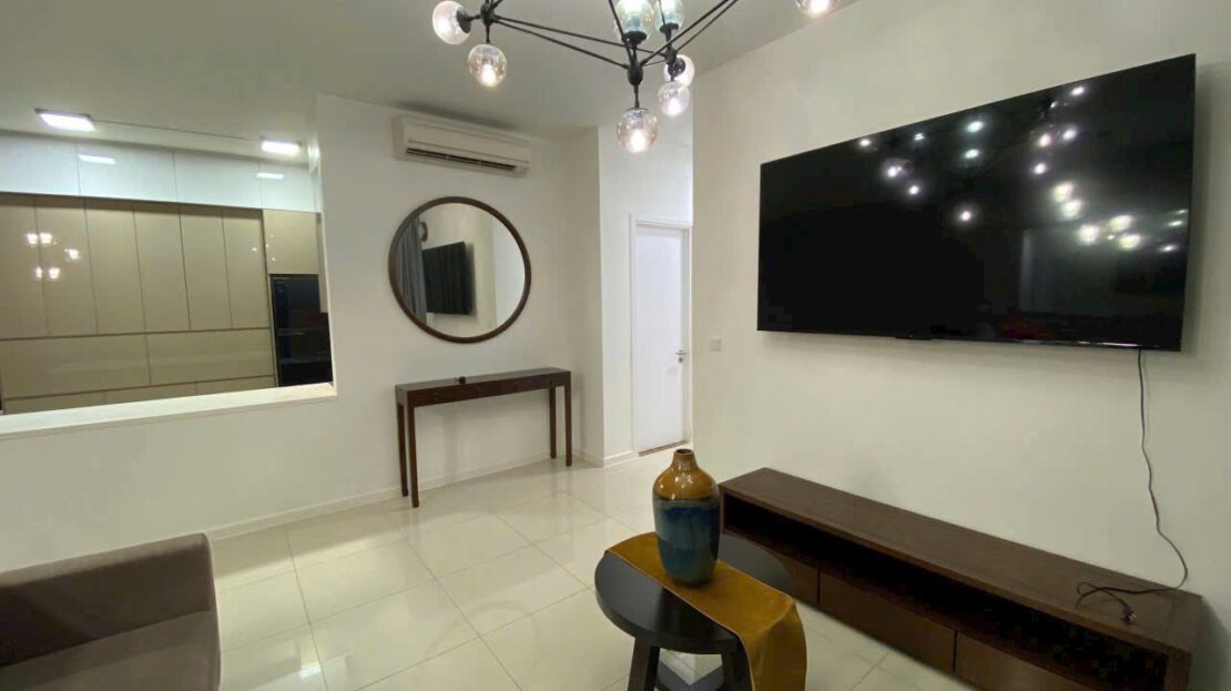The Estella Residence: 3 bedroom rental in Estella Heights