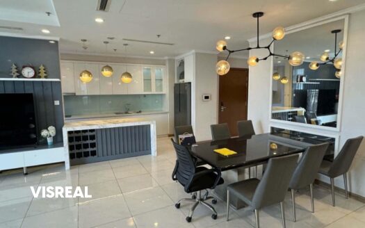 Spacious Vinhomes Central Park 4 bedrooms for rent high floor