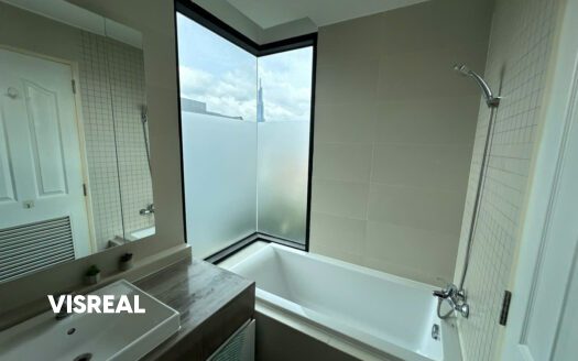 ascent thao dien 2br for rent with ensuit bathtub