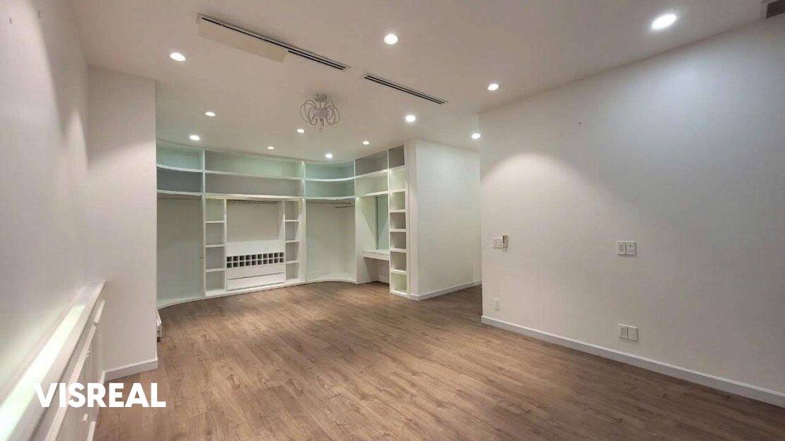 Penthouse 4 bedroom for rent Vinhomes Central Park city view