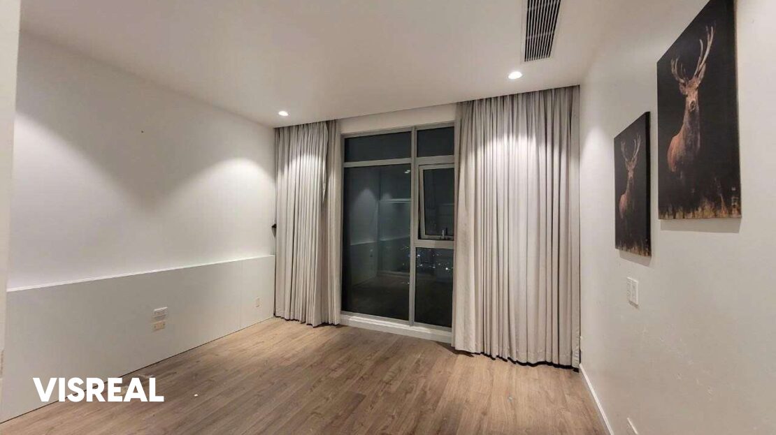 Penthouse 4 bedroom for rent Vinhomes Central Park city view